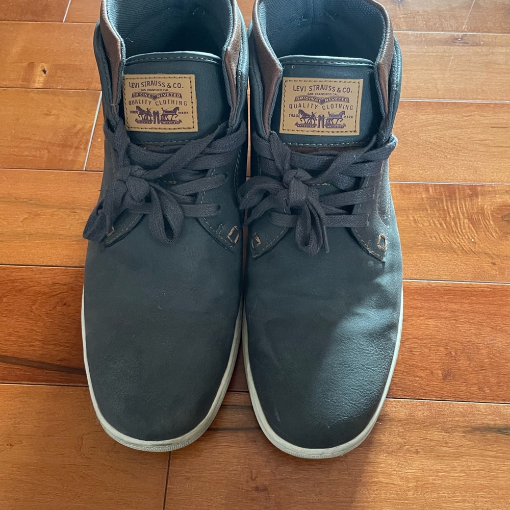 Levi's Men's  Chukka Boots